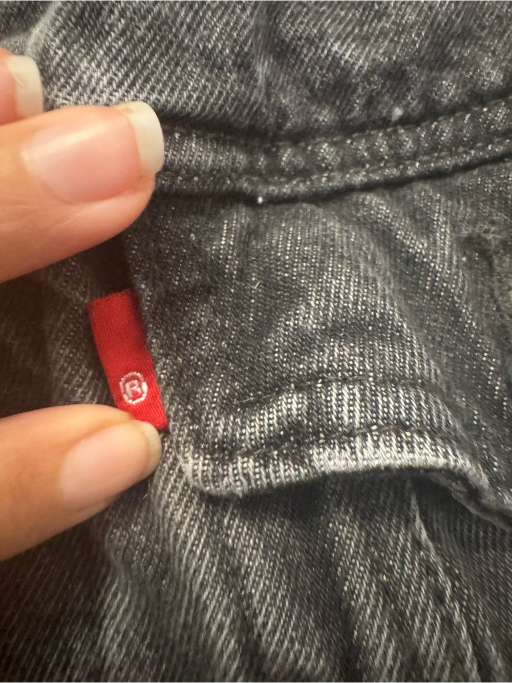 Levi's Women's Washed Black Denim Jacket - Picture 2 of 7